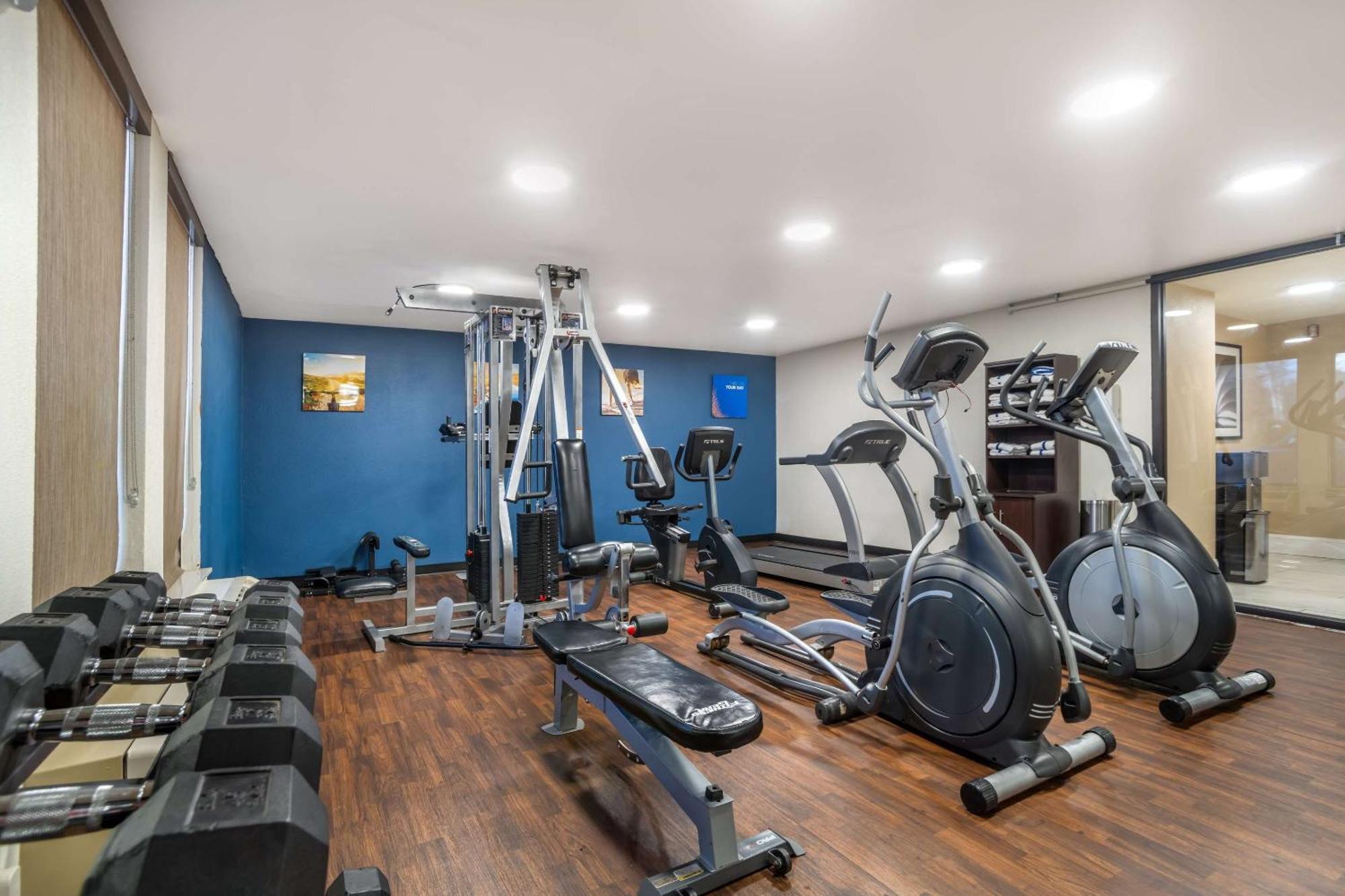 Comfort Inn Charlotte Airport Uptown מראה חיצוני תמונה