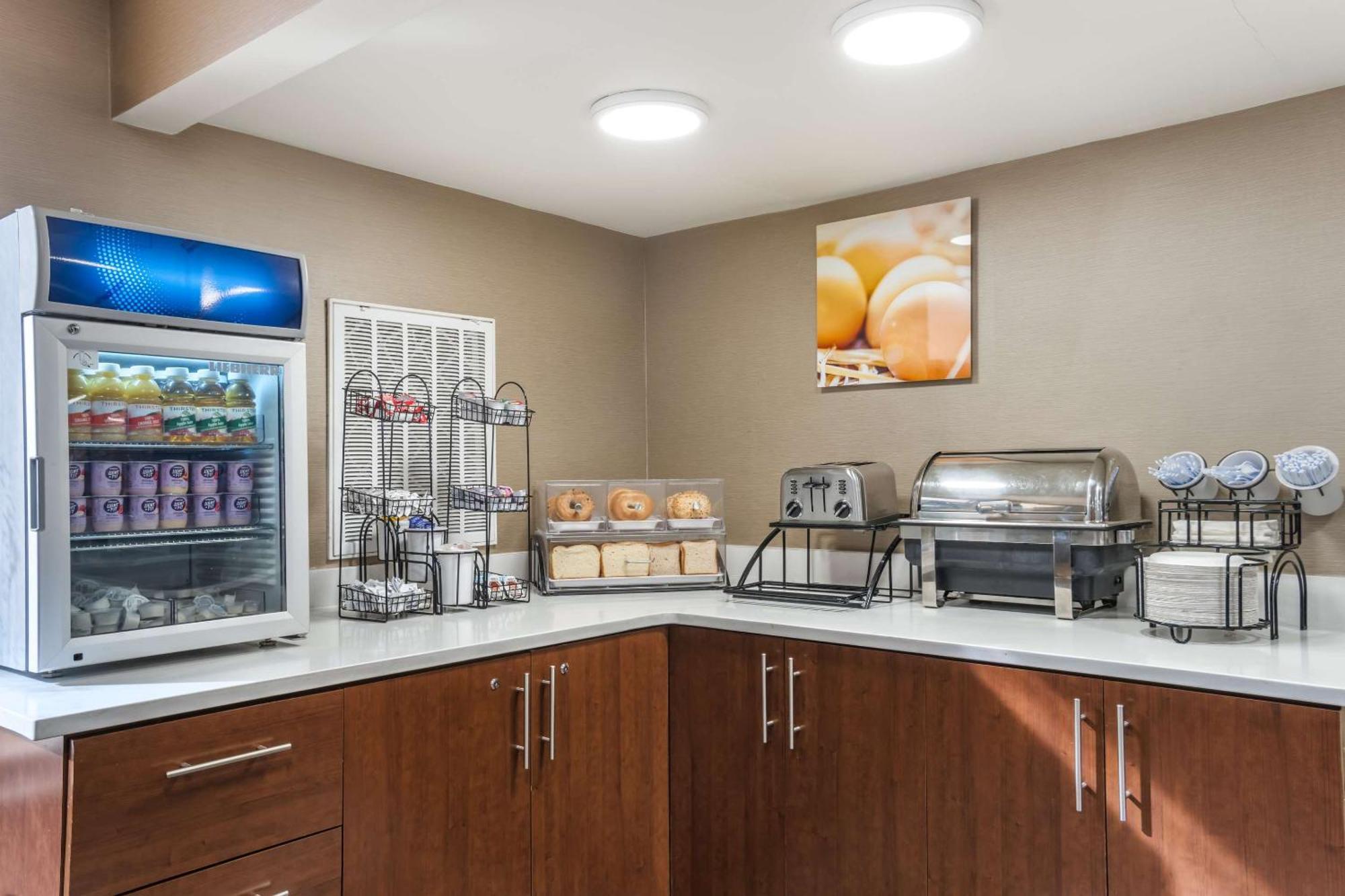 Comfort Inn Charlotte Airport Uptown מראה חיצוני תמונה