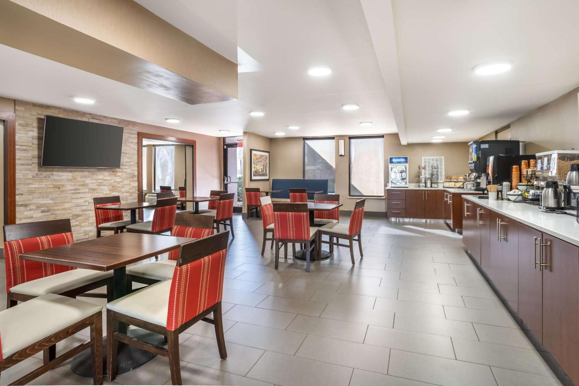 Comfort Inn Charlotte Airport Uptown מראה חיצוני תמונה