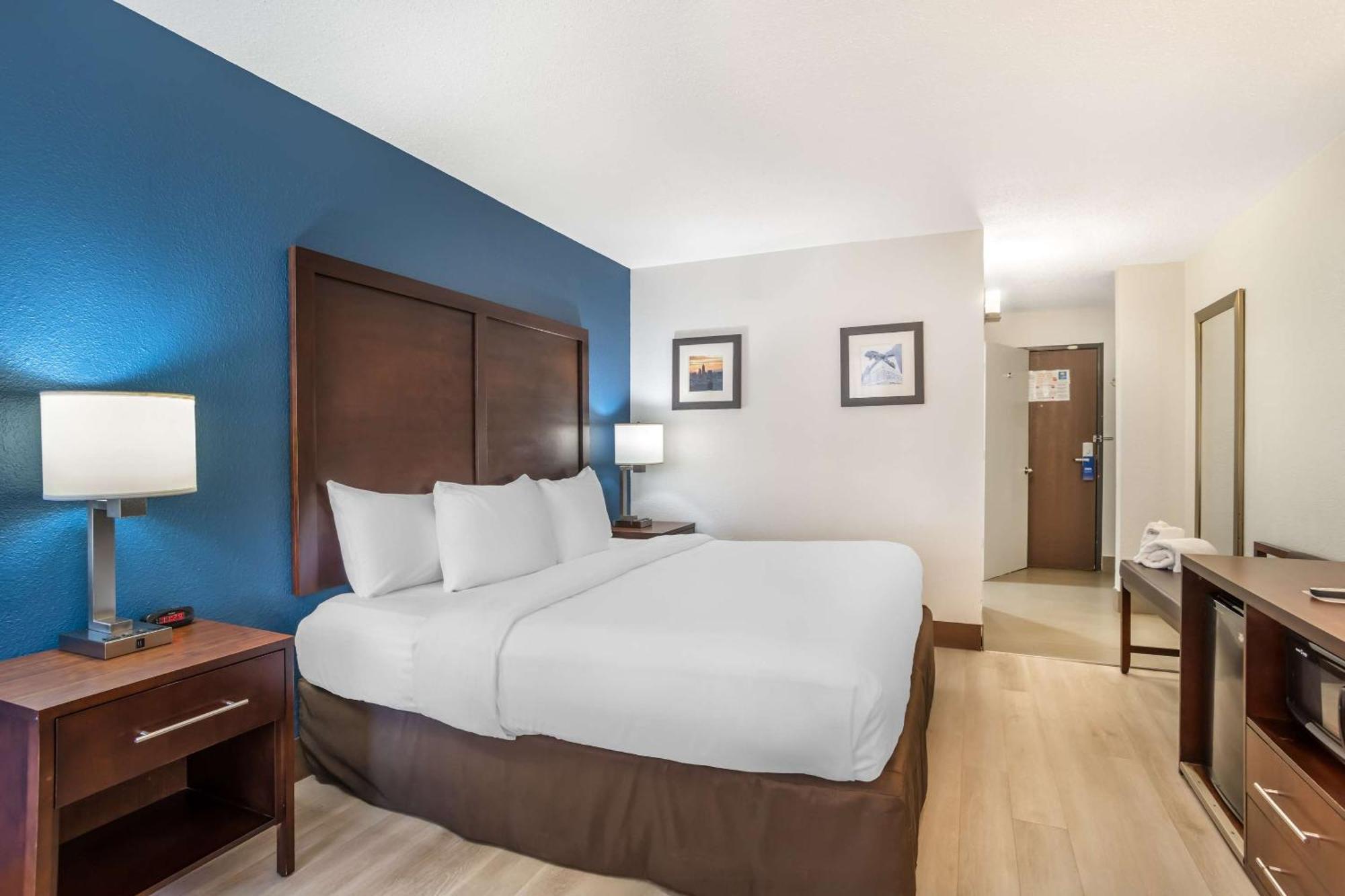Comfort Inn Charlotte Airport Uptown מראה חיצוני תמונה